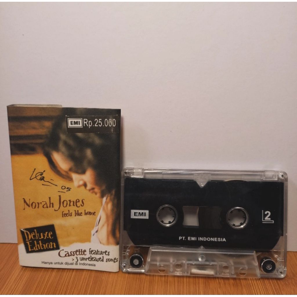 Kaset Norah Jones - Feel Like Home