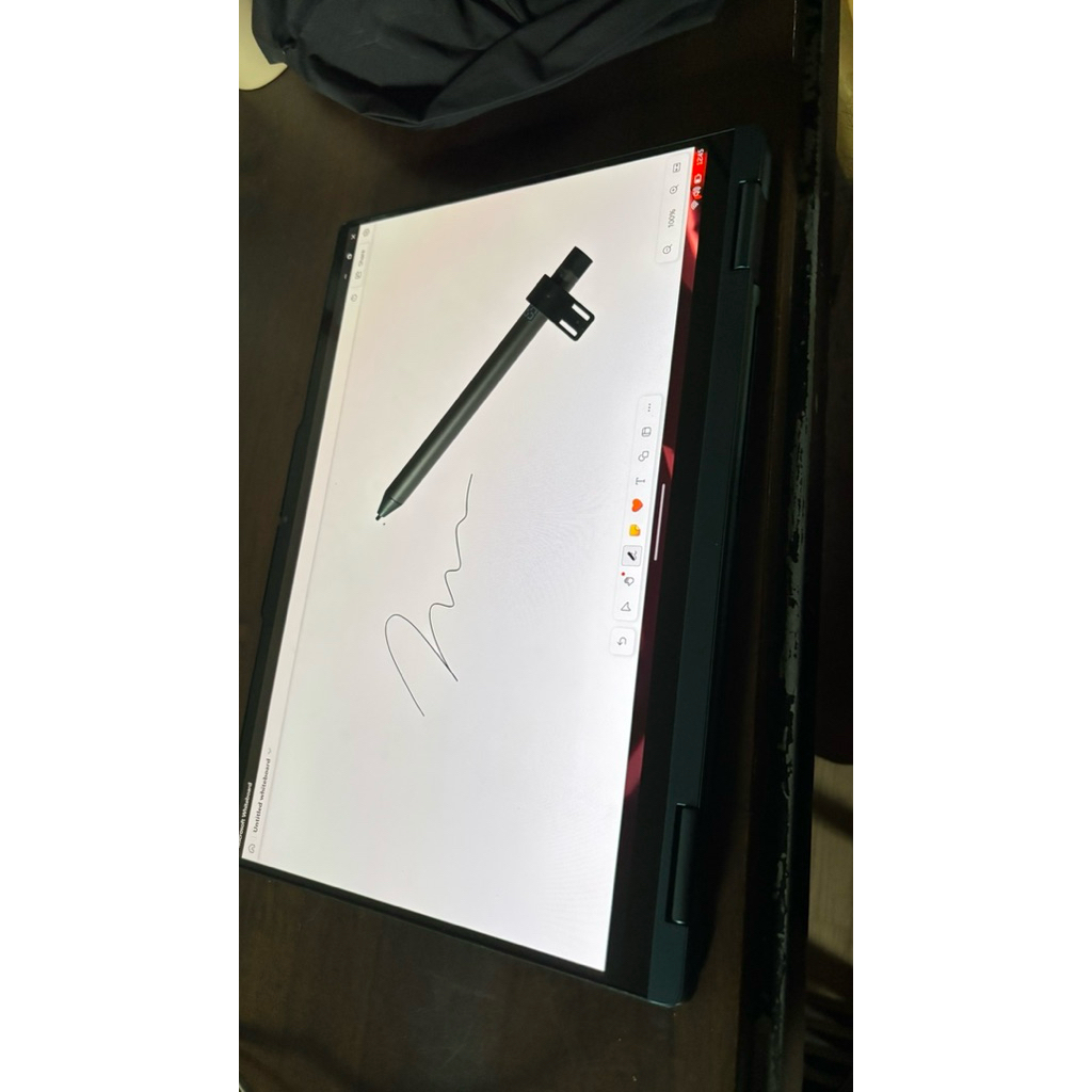 Lenovo Yoga 7i 2-in-1 14IML9 ultra 5 125 h
