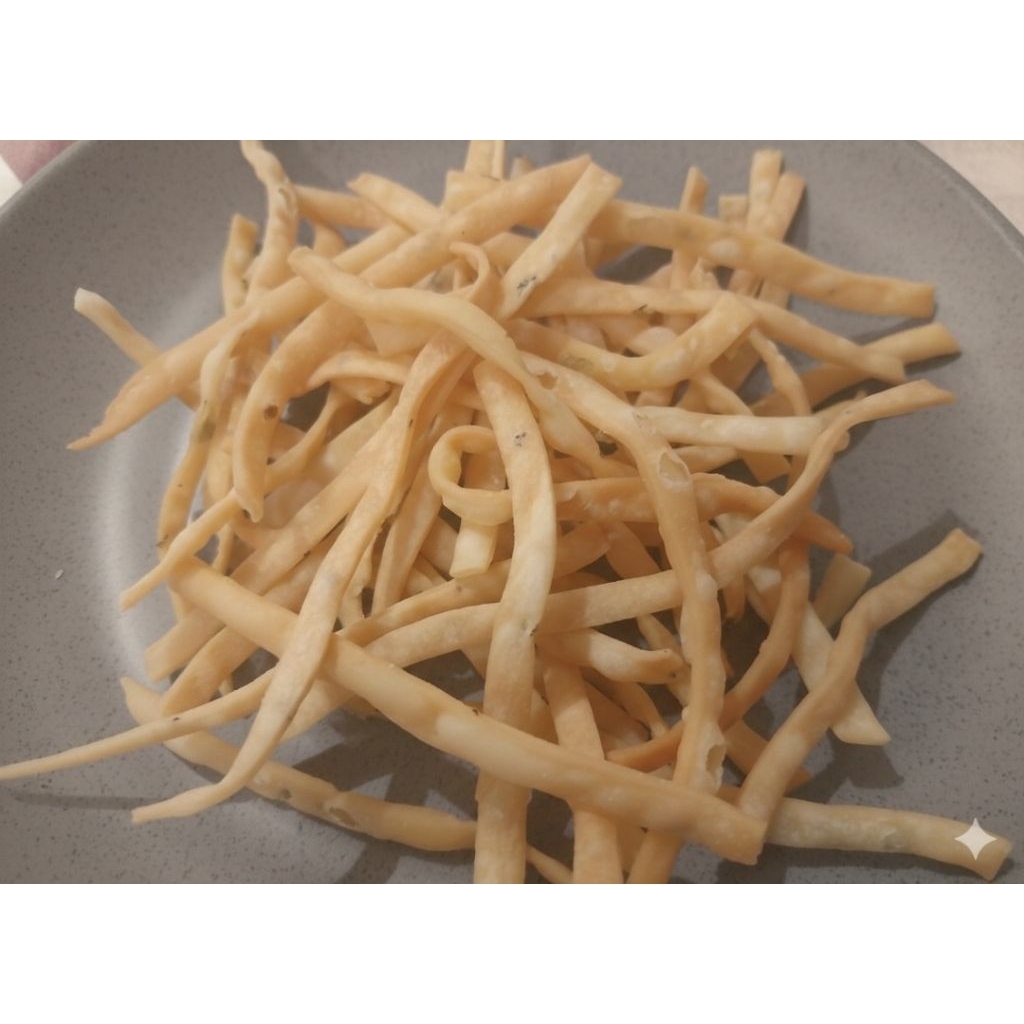 Stik bawang Gurih renyah, 500 Gram.