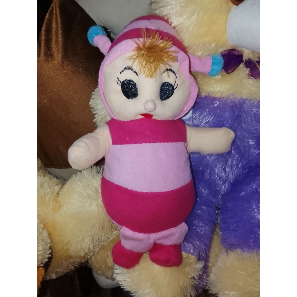boneka lebah
