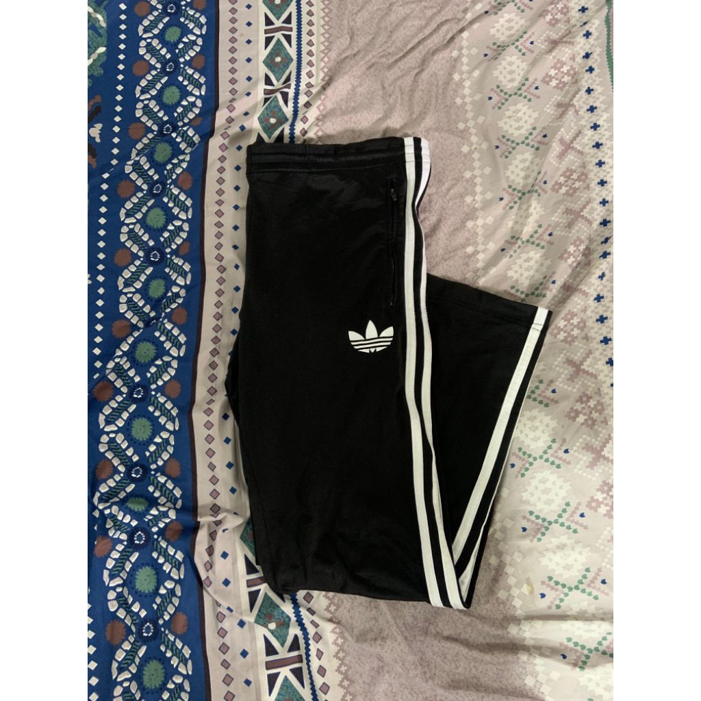 trackpants adidas