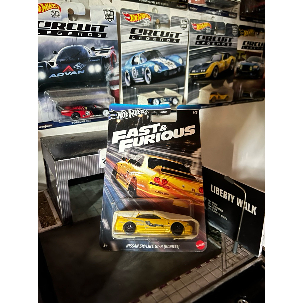 hot wheels fnf nissan skyline gtr r33