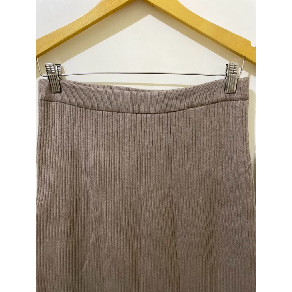 Preloved Rok Knit Coklat by Uniqlo