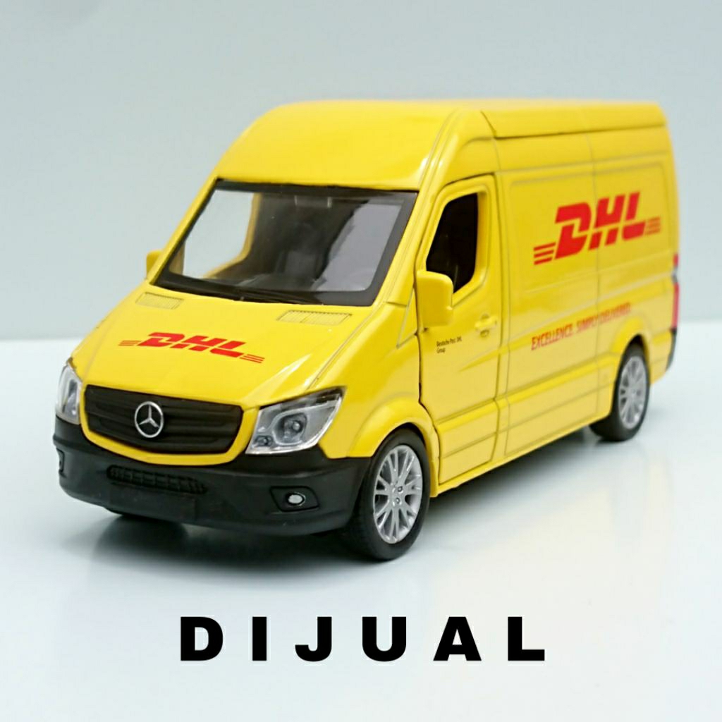 RMZ City Mercedes Benz Sprinter DHL
