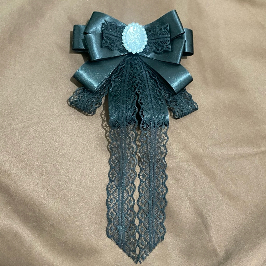 korean ribbon brooch