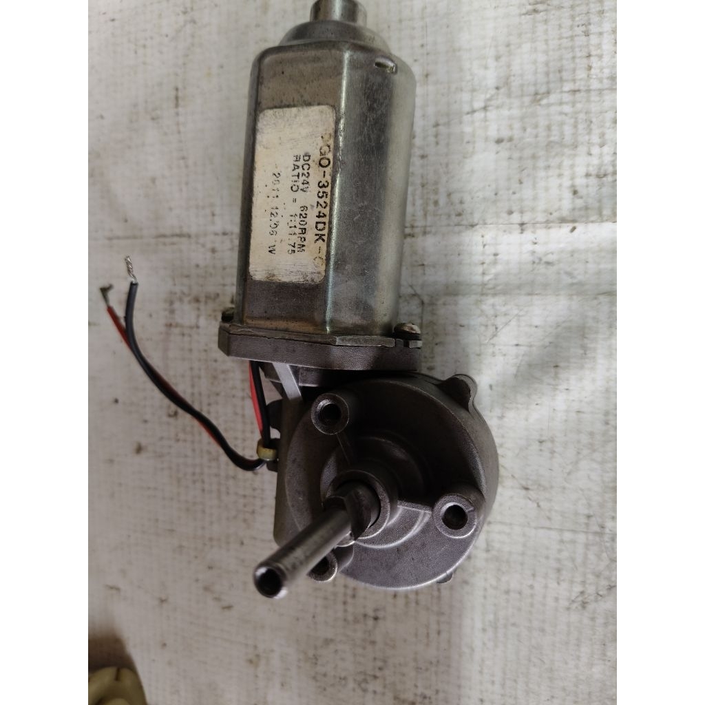 dinamo gearbox DC 24V