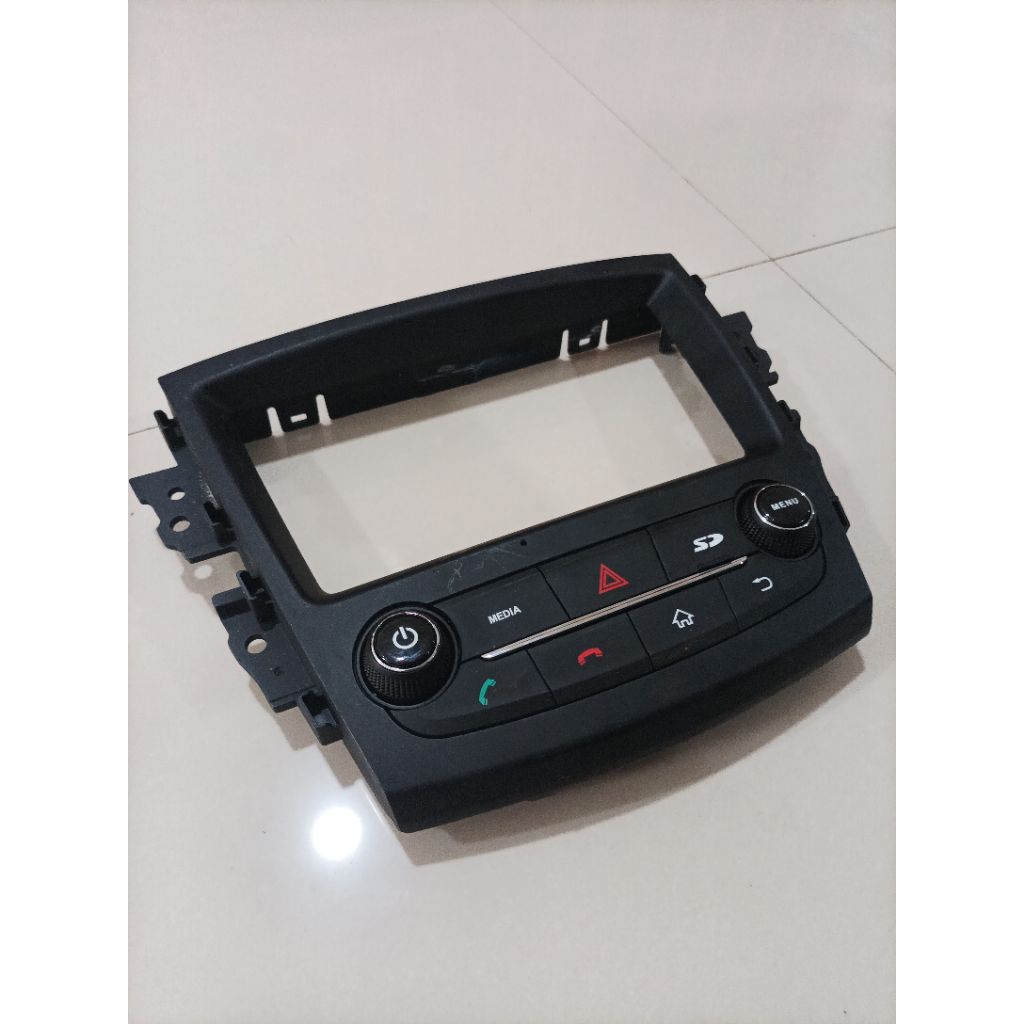 FRAME TAPE UNIT PANEL AUDIO MOBIL WULING CONFERO ORIGINAL (LAYAR 8 INCHI)