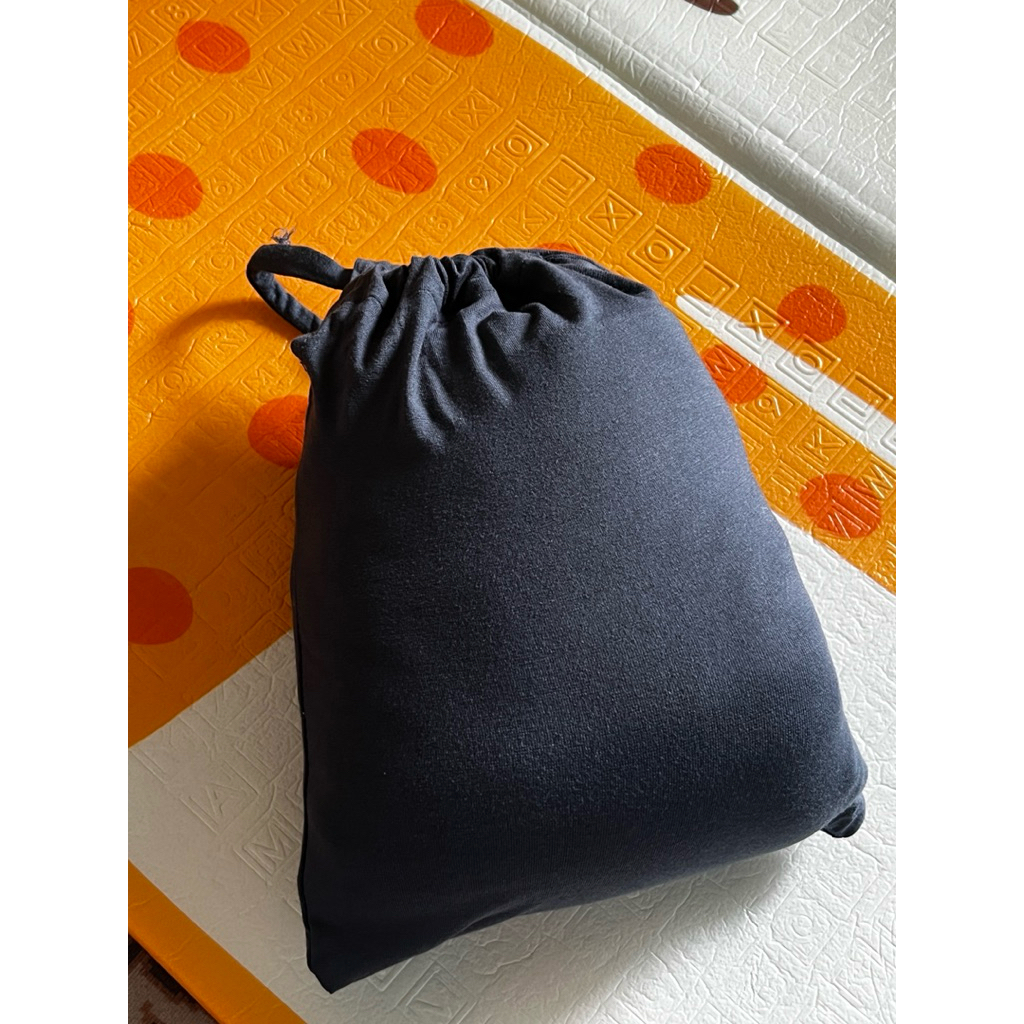 Gendongan M shape Mikhadou