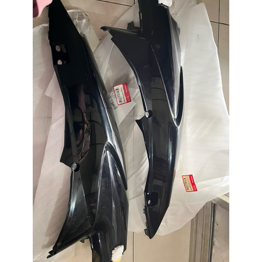 Cover Body Kanan + Kiri + Sambungan Body Belakang Hitam Karisma ORI AHM 64410-KPH-880FMB 64420-KPH-8