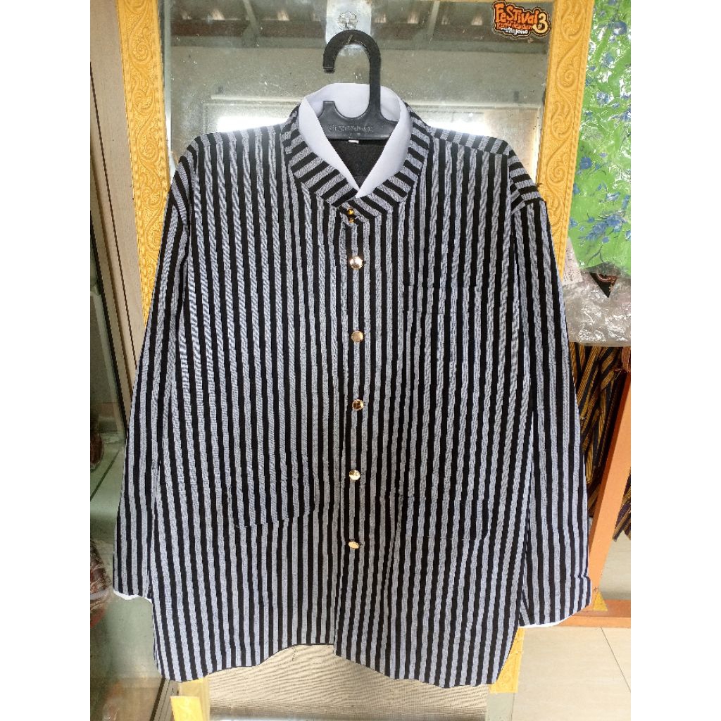 BESKAP SUNDA GARIS-GARIS HITAM PUTIH