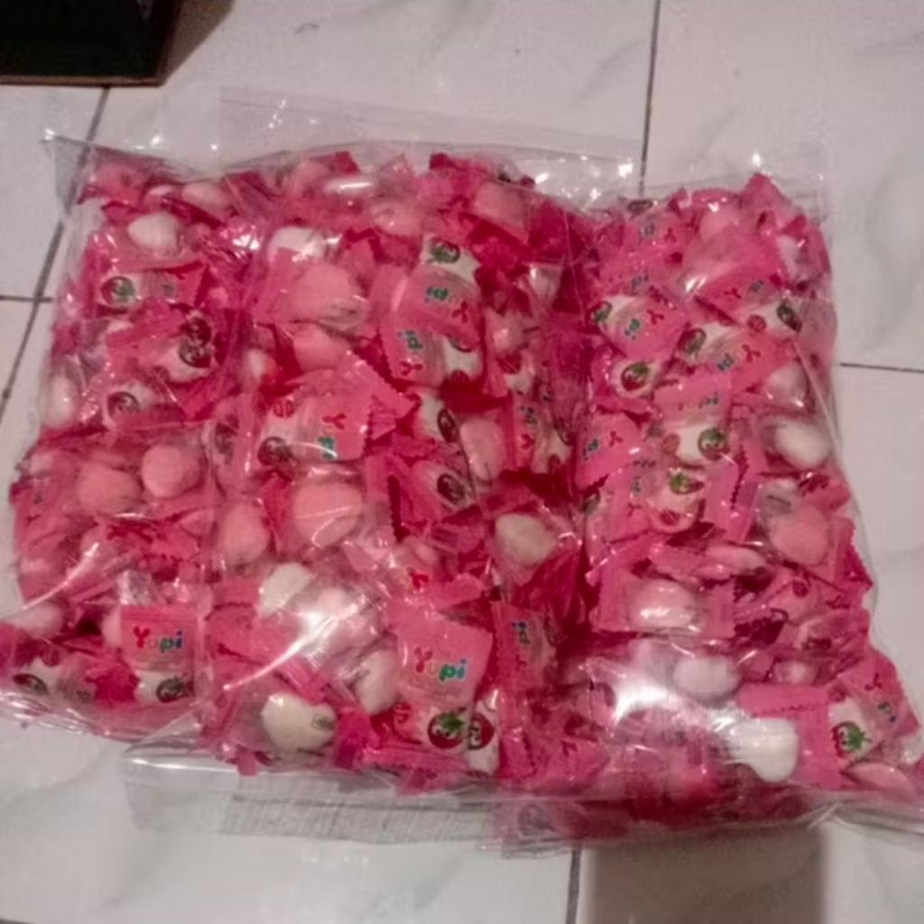 Yupi Strawberry Kiss Kiloan 120 gram, 250 gram, 500 gram, 1kg | Yupi Manggo Kiss 120gr | Yupi Fruity