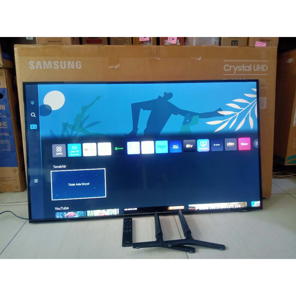 TV LED SAMSUNG 43 IN SMART TV 4K UHD YouTube Digital TV Kondisi bekas pemakaian 4710F