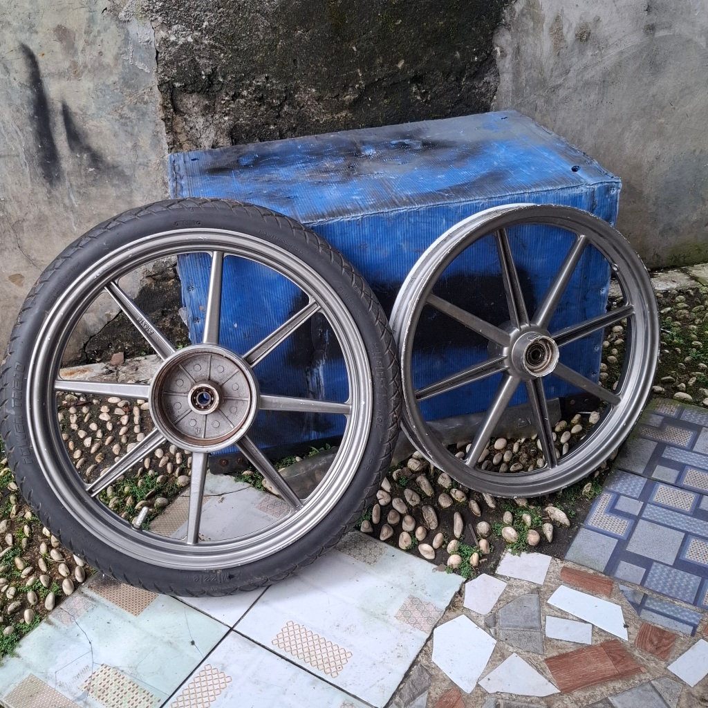 Velg palang rx king racing 1 depan 17.185 belakang 18.215 bekas kondisi bagus