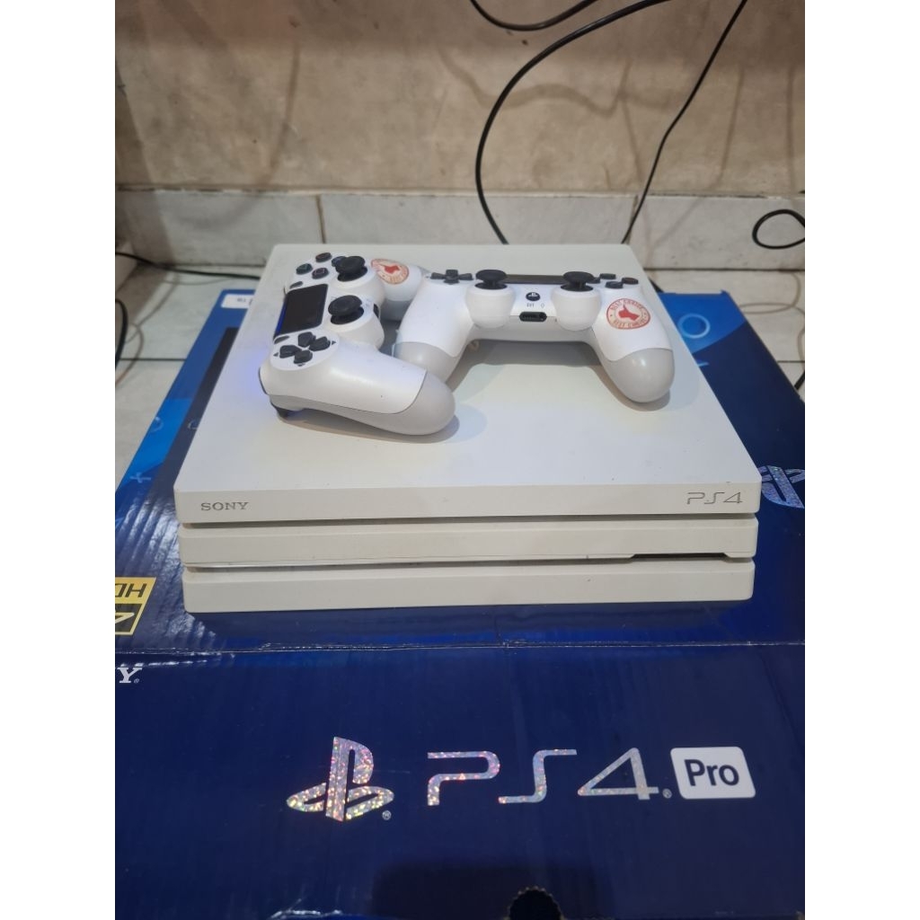 Ps 4 pro hen 12.02 seri 72 full game 1TB