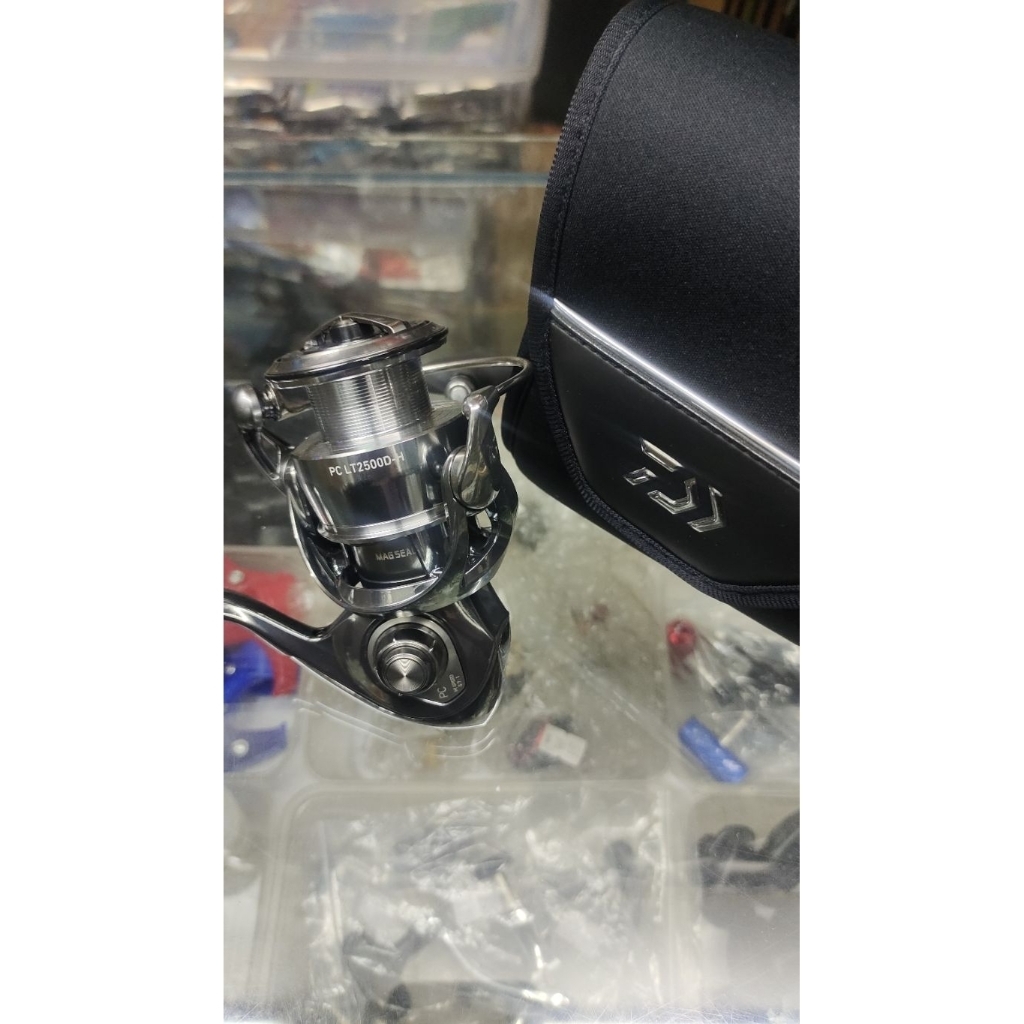 reel DAIWA EXIST PC LT 2500 D original Japan 2023
