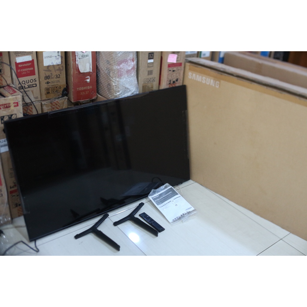 TV LED SAMSUNG 43 IN 4K UHD SMART TV YOUTUBE DIGITAL TV KONDISI BEKAS PEMAKAIAN 5387F