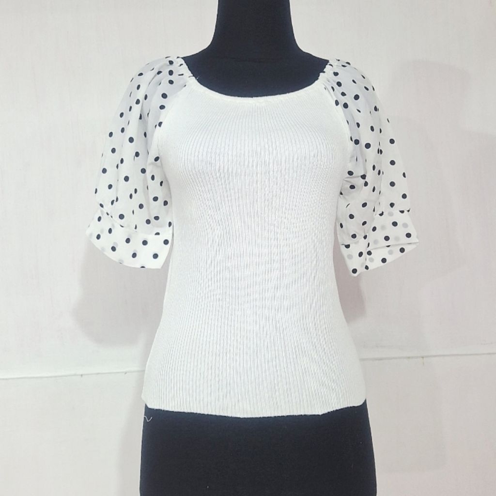 Baju Atasan Wanita Bahan Rajut Sifon - Warna Putih Polkadot - All Size (Preloved/bekas)