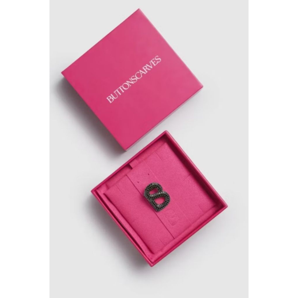 Buttonscarves petite claire brooch