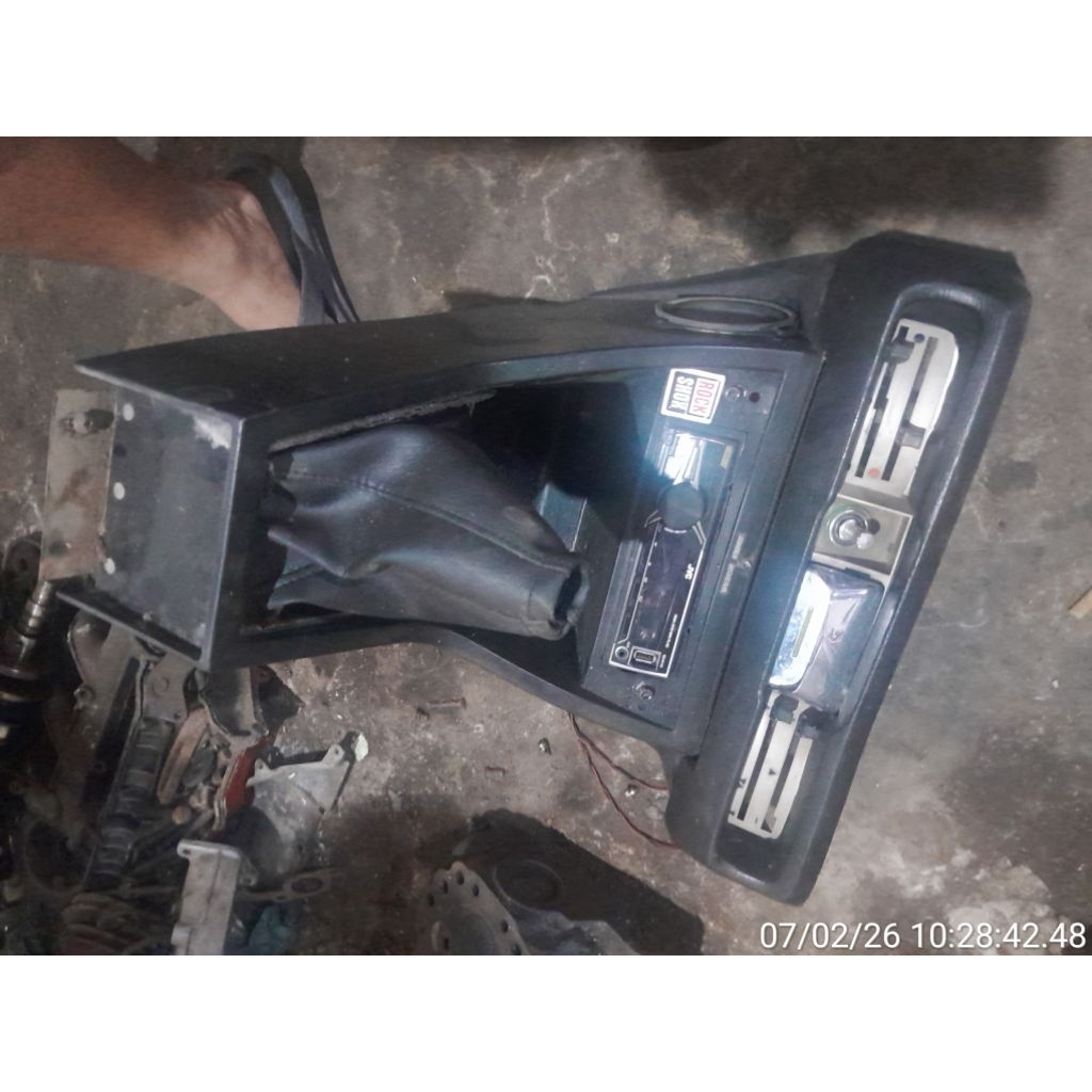 Consulbox peugeot 504