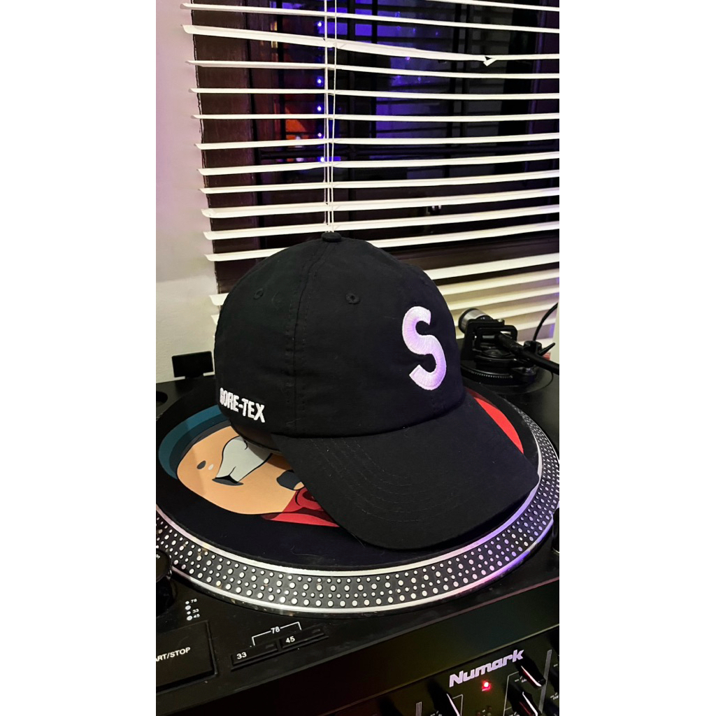 SUPREME S LOGO GORETEX CAPS
