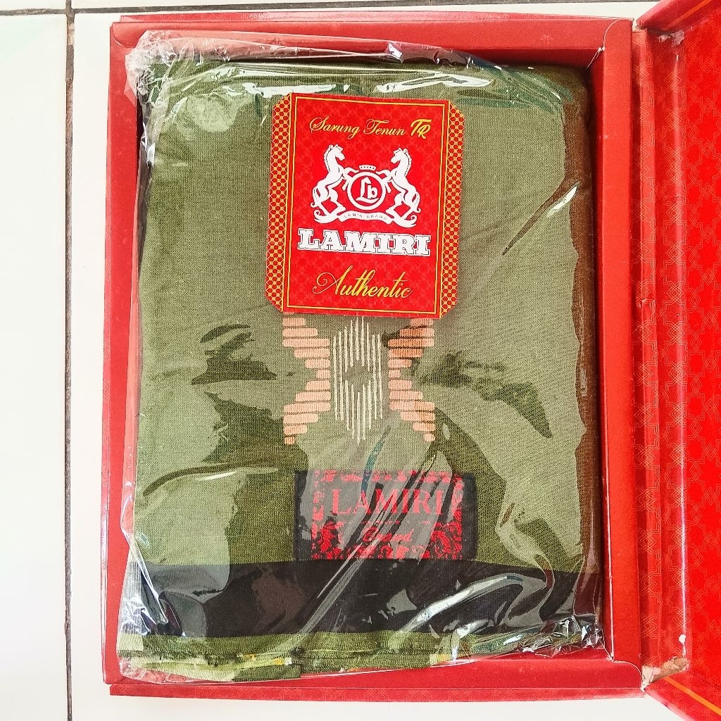 Sarung Tenun Lamiri Authentic (hijau)