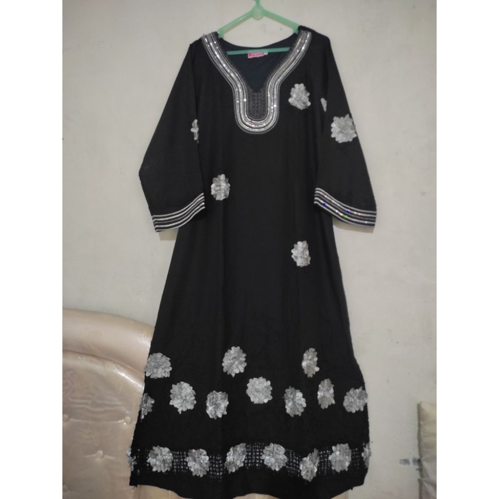 tunik wanita warna hitam kombinasi bunga abu (preloved)