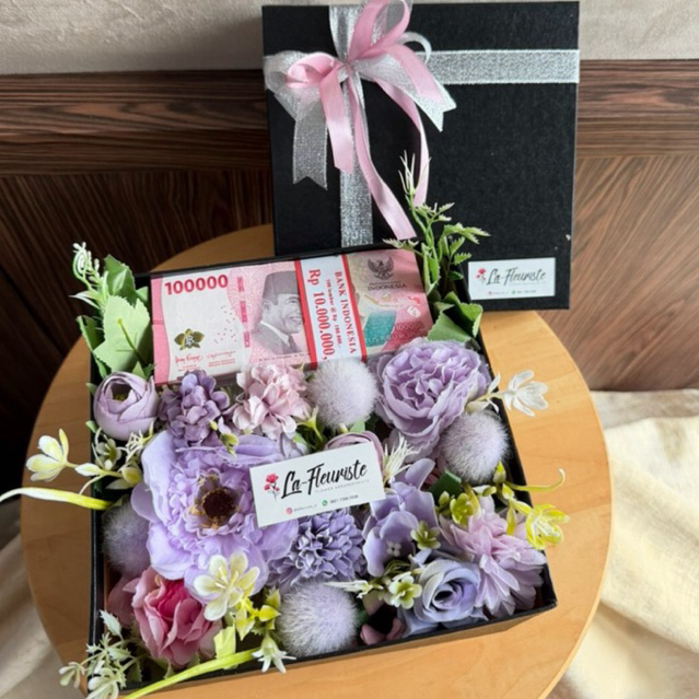 flower box / money flower box / flower / hampers / rangkaian bunga / seserahan / hantaran / bunga pa