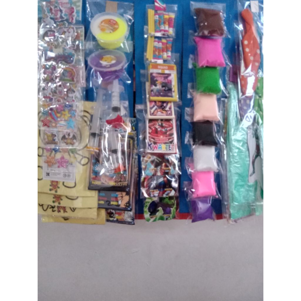 MainanRenceng Serba 2000 isi 40 pcs Random Grosir Mainan Campur