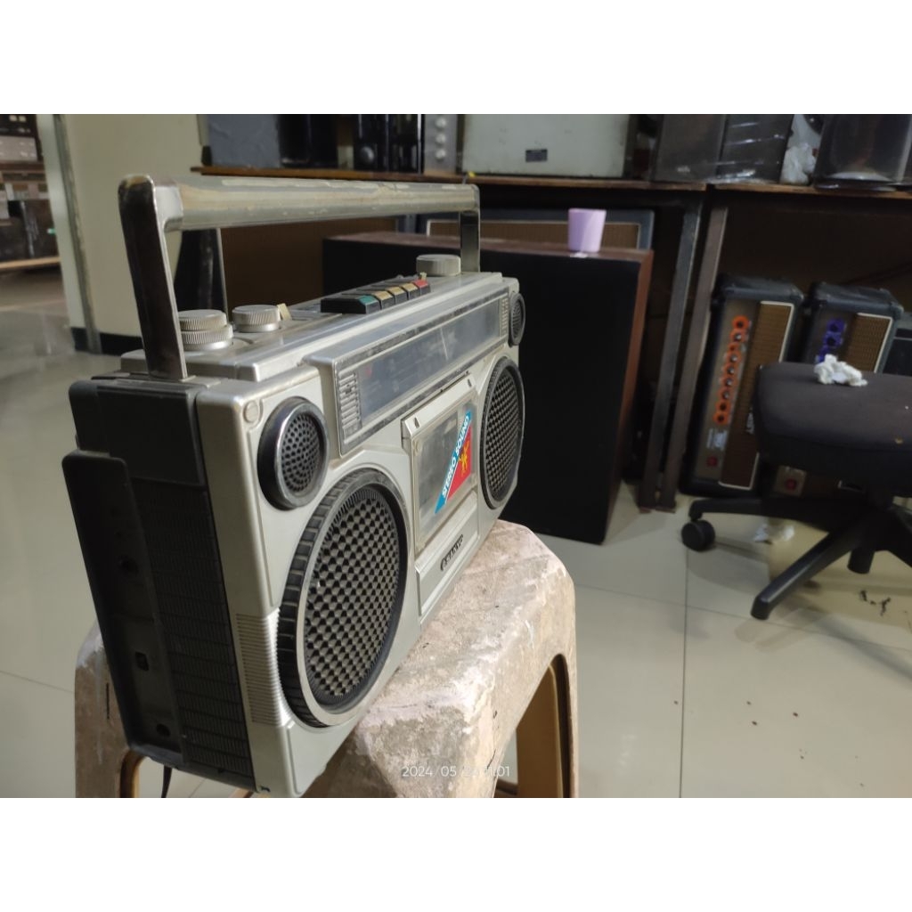bumbox sanyo tape radio player