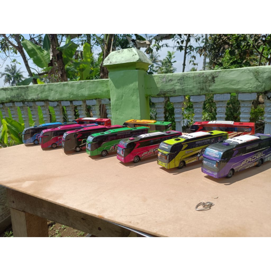 MINIATUR BUS INDONESIA