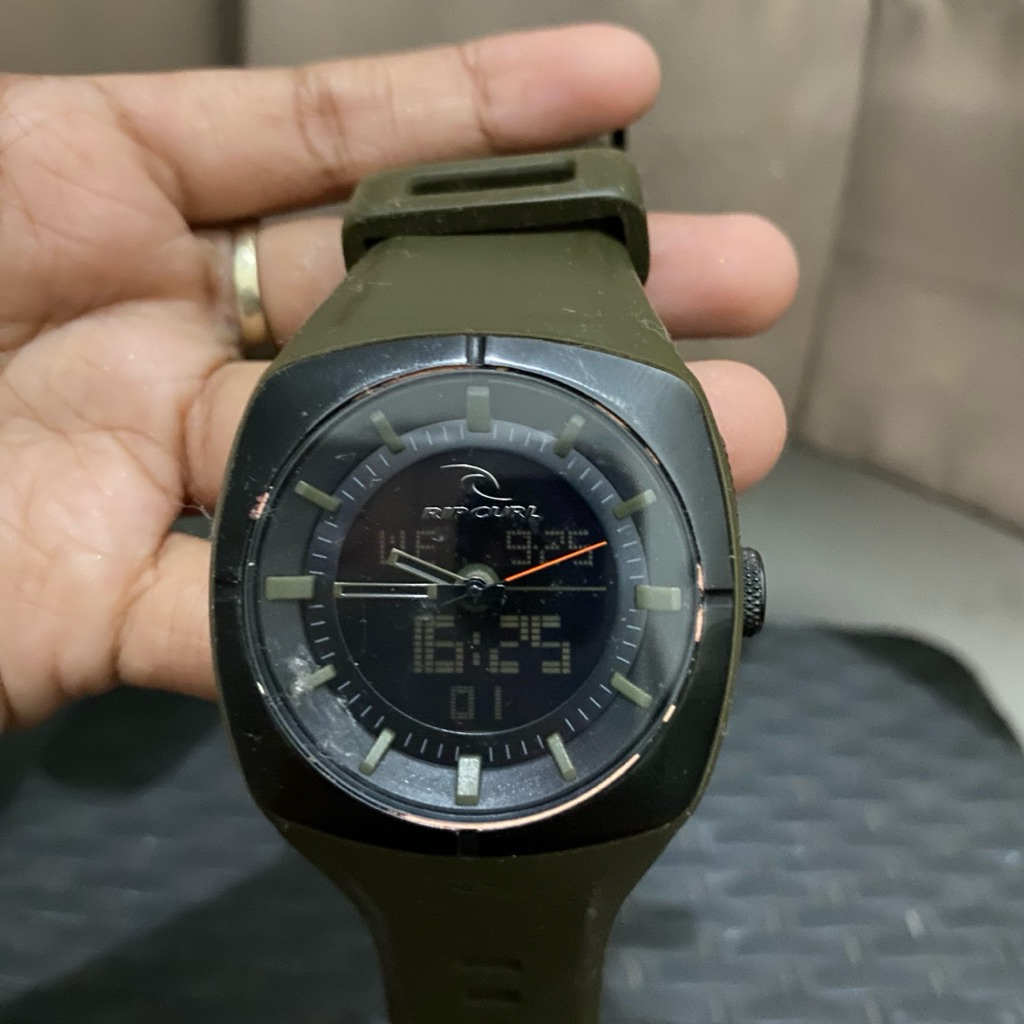 Preloved Ripcurl Havoc Midnight Ambush men watch