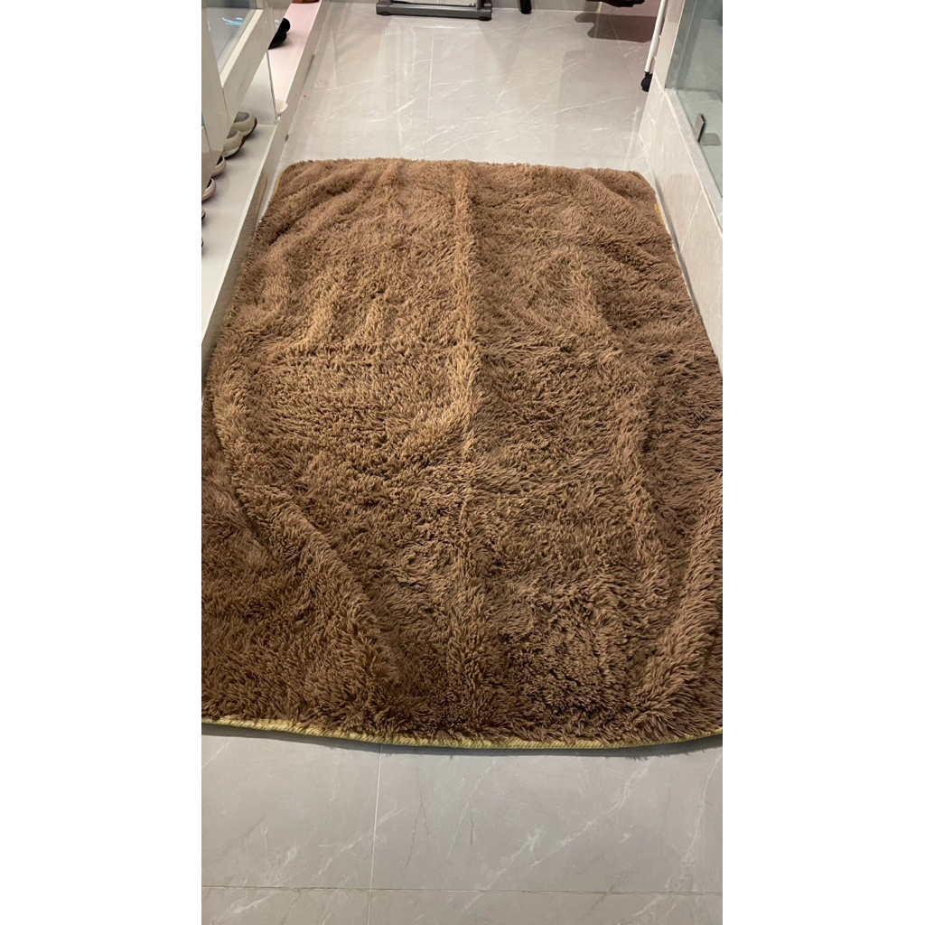 Preloved Karpet Bulu Informa warna chocolate