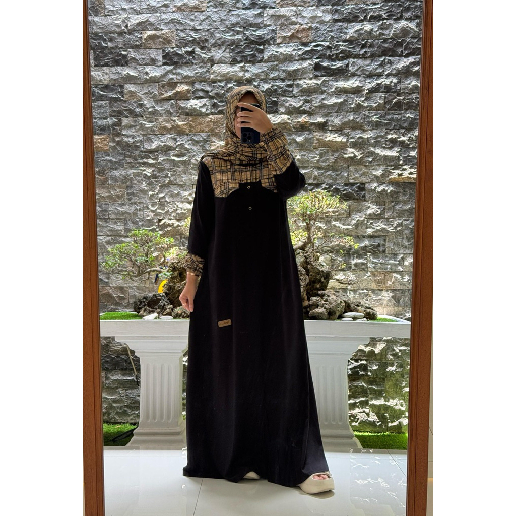 GAMIS NADHEEFA STORE SET HIJAB HITAM SQUARE (READY)