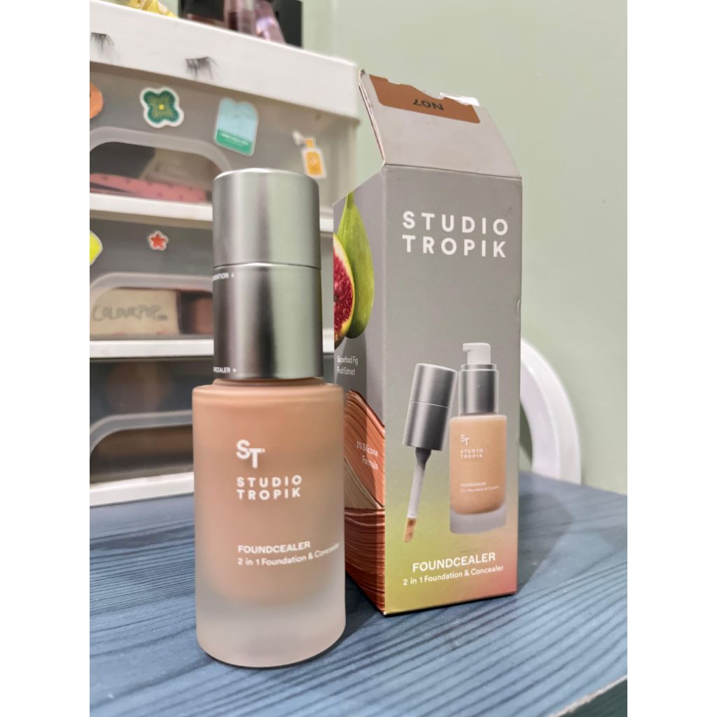 Studio Tropik Foundcealer (PRELOVED)
