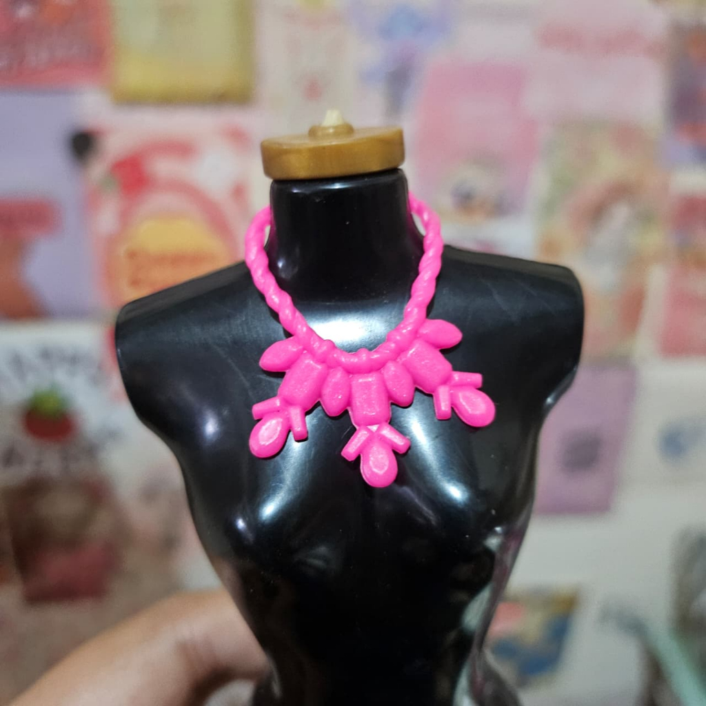 Aksesoris Boneka Barbie Kalung Pink