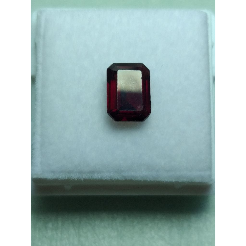 NATURAL PYROPE (GARNET)