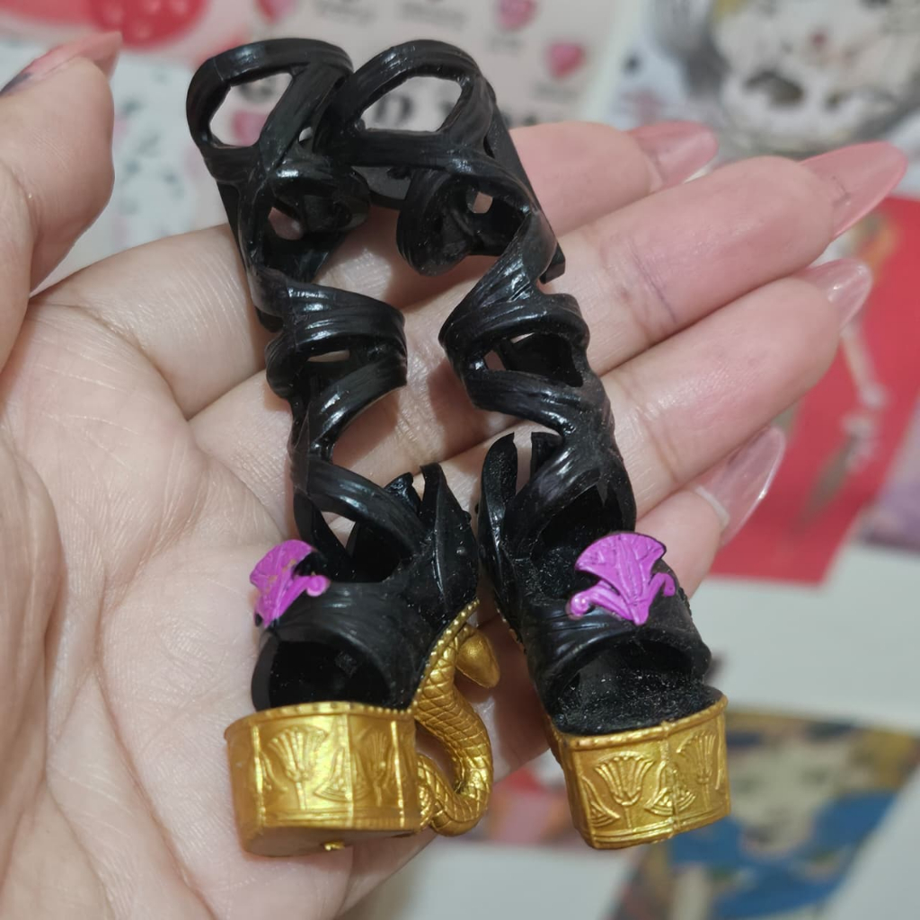 Aksesoris Boneka Monster High Sepatu Nefera De Nile Gladiator Gen 3