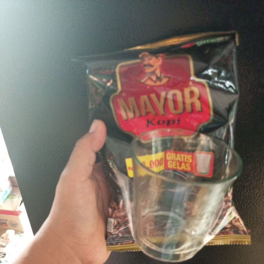 Kopi Mayor Gratis Gelas