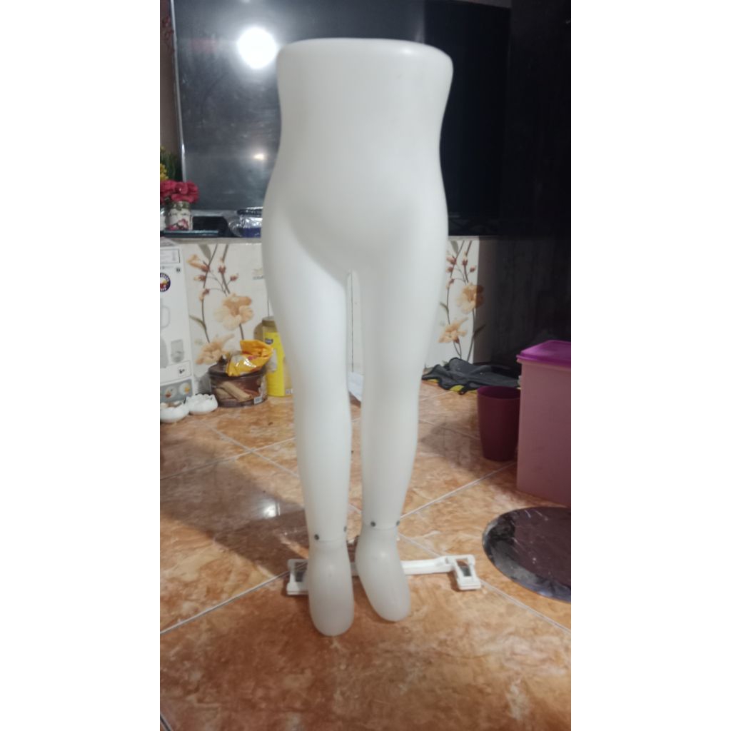 Manekin Anak kaki plastik kisaran usia 3 tahunan SECOND Tanpa plat