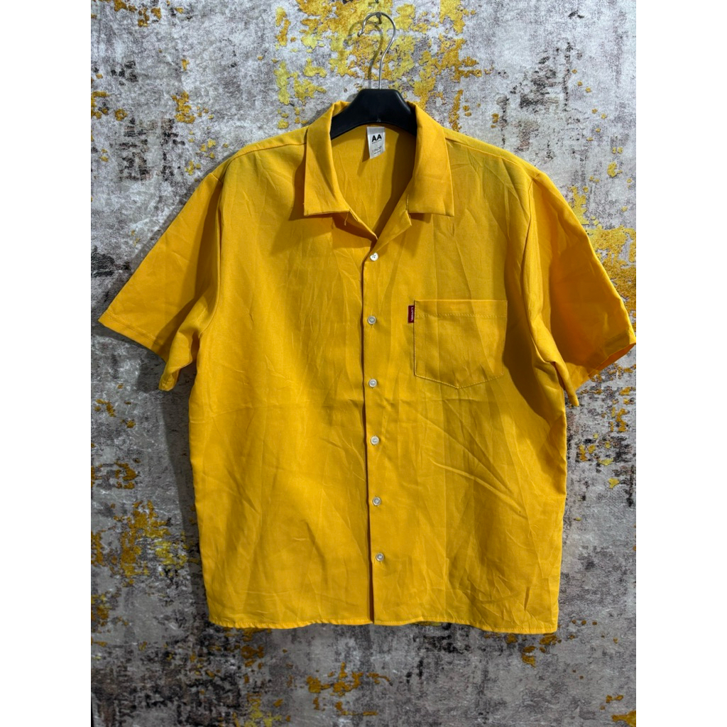 kemeja open colar awesome apparel size L 56 x73 LD 112