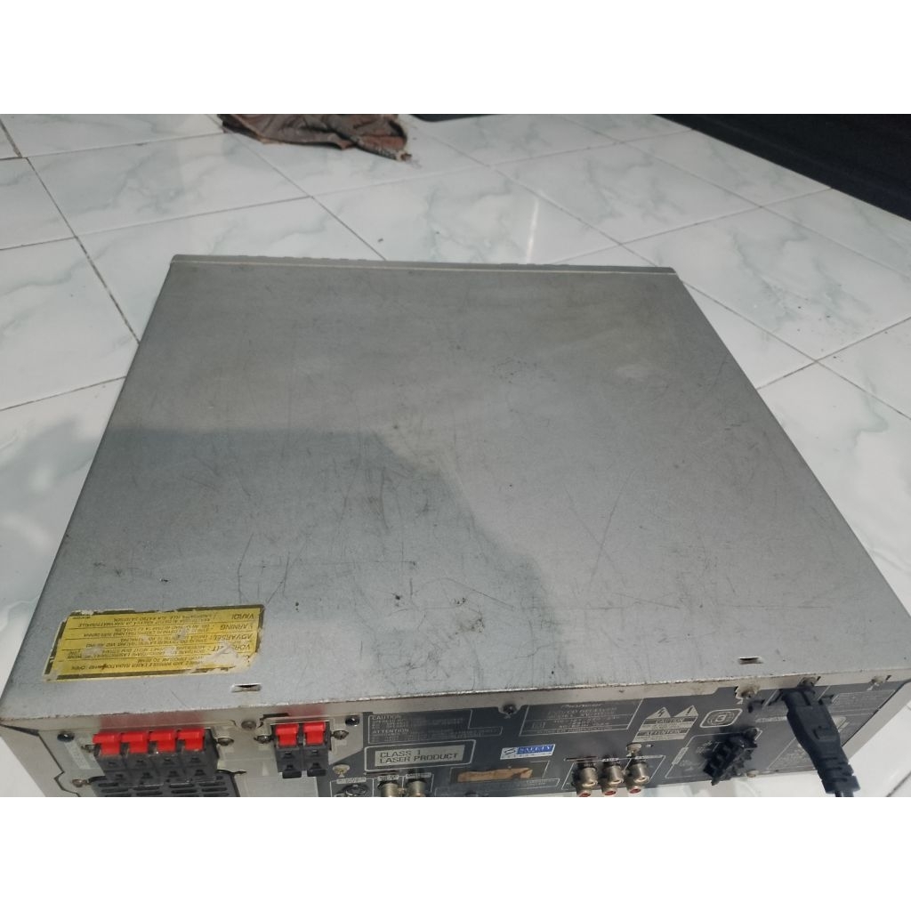 Pioneer DVD/CD Receiver, Model XV-HTD5. minus