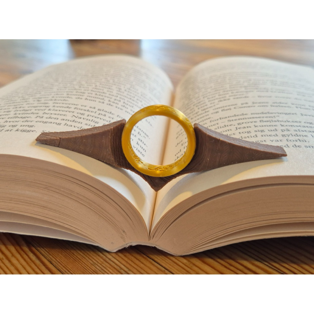 Pembatas Buku Cincin Ajaib Lord of the Rings - Penahan Halaman Desain Fantasi Elegan