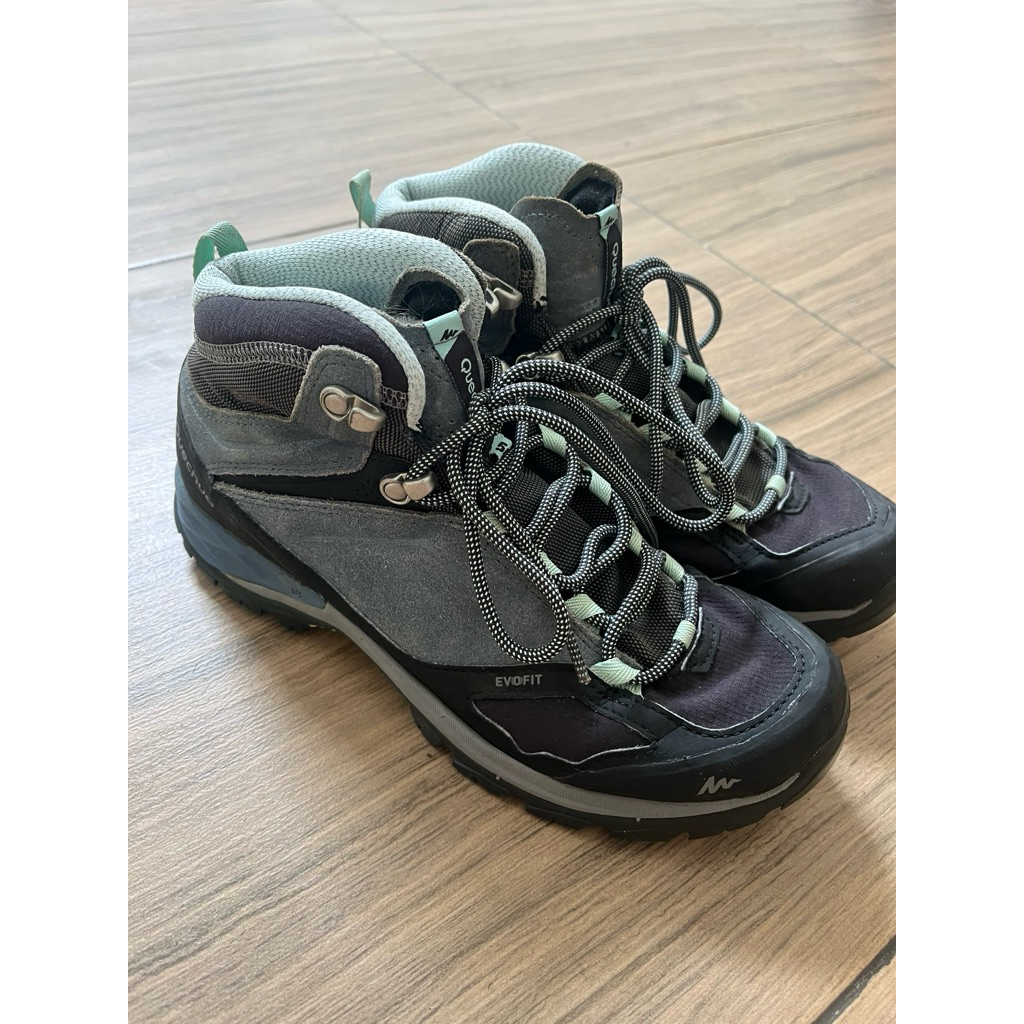 Sepatu Decathlon Hiking