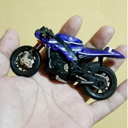 Diecast Motor GP yamahaa Valentino Rossi VR46 second collection original
