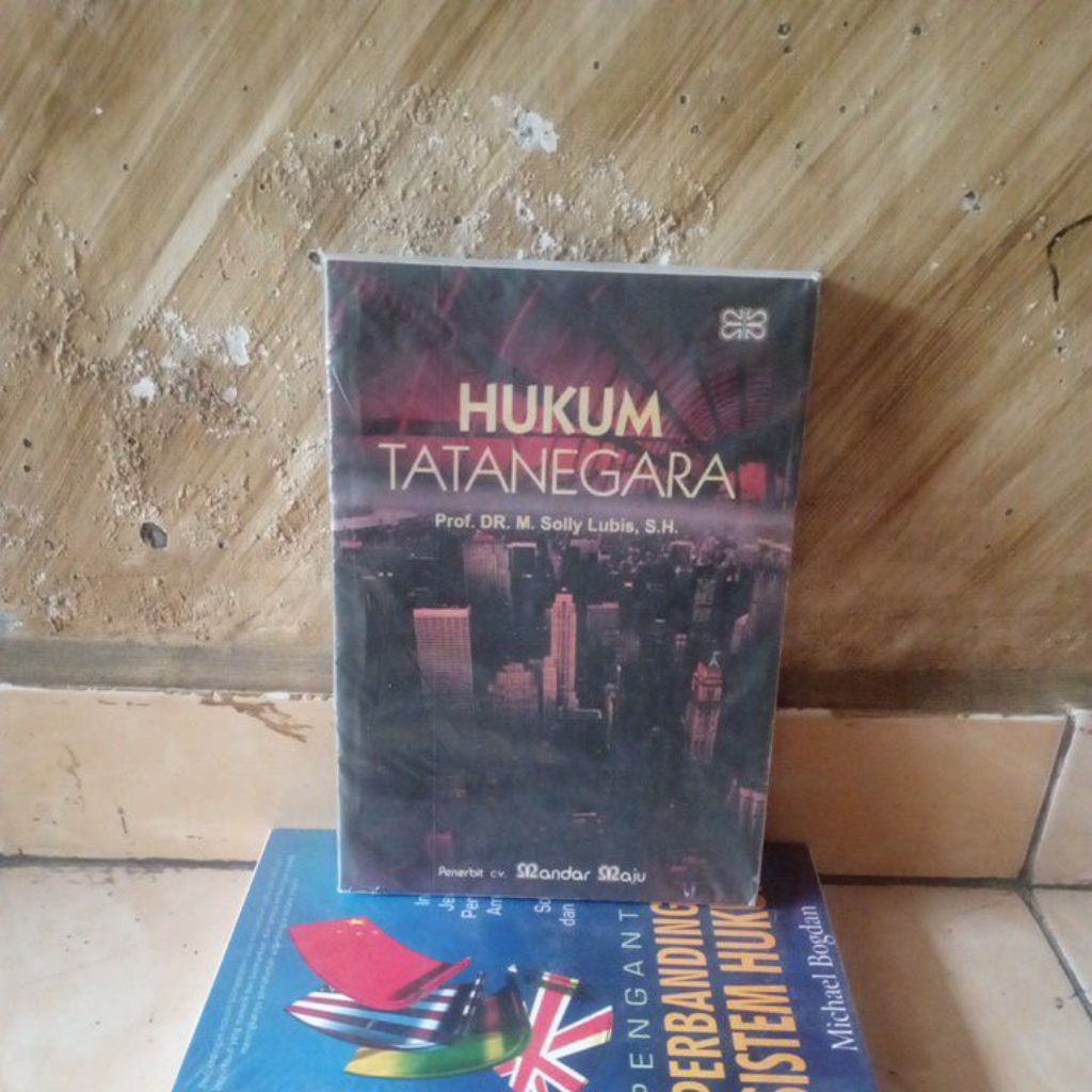bekas bersih;Hukum Tata Negara oleh Prof Dr M.Solly Lubis