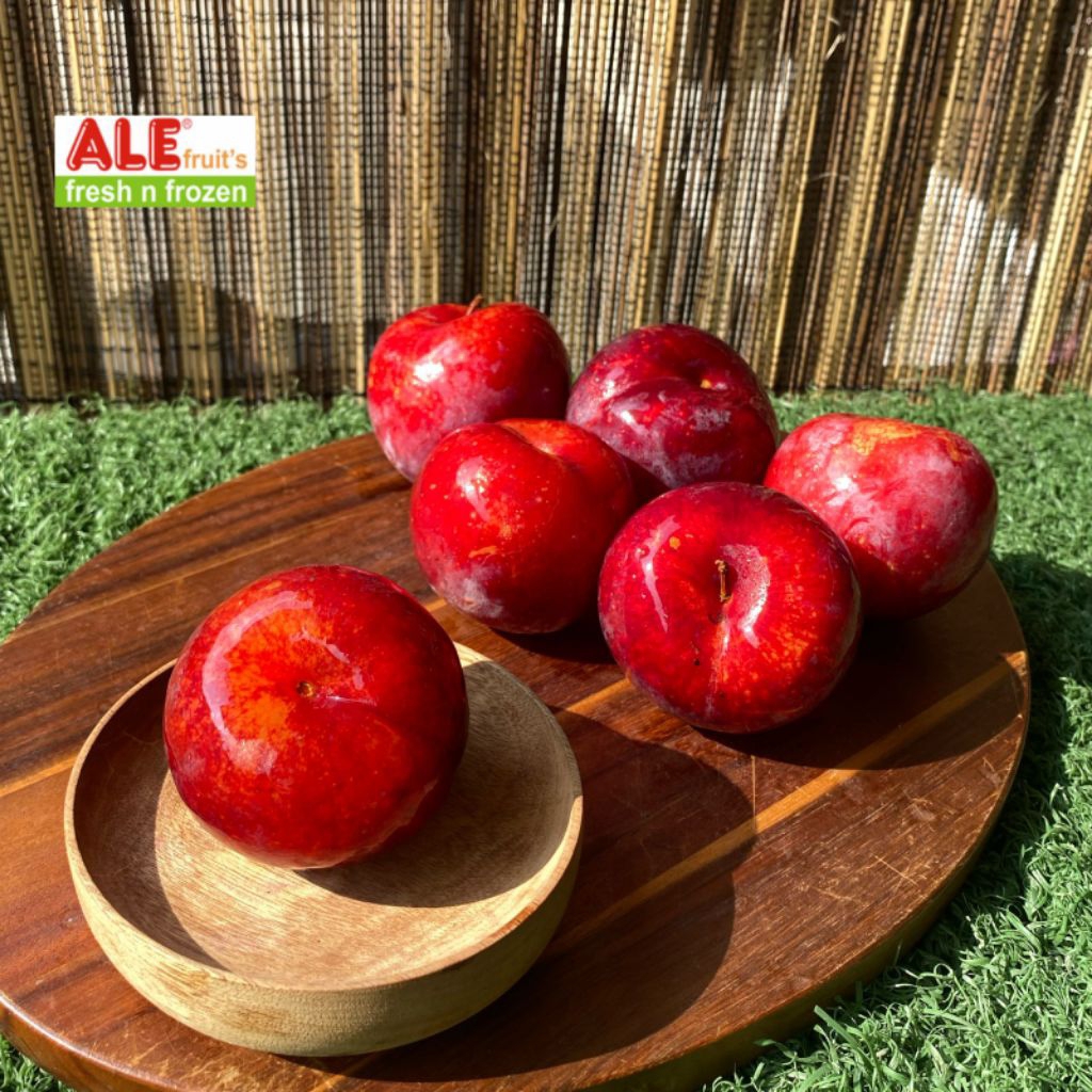 Buah plum,buah impor,buah segar,plum segar