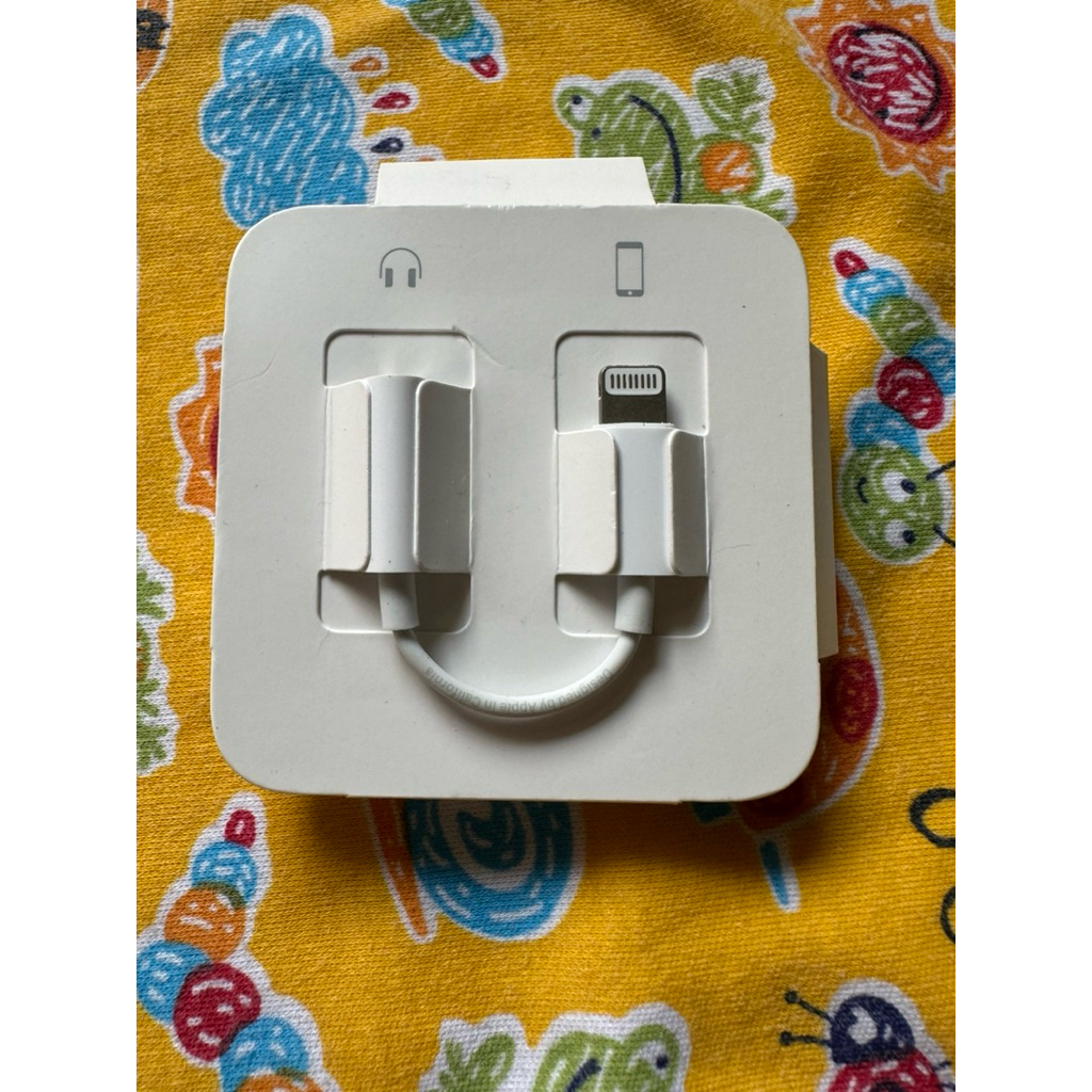 kabel sambungan headset iphone