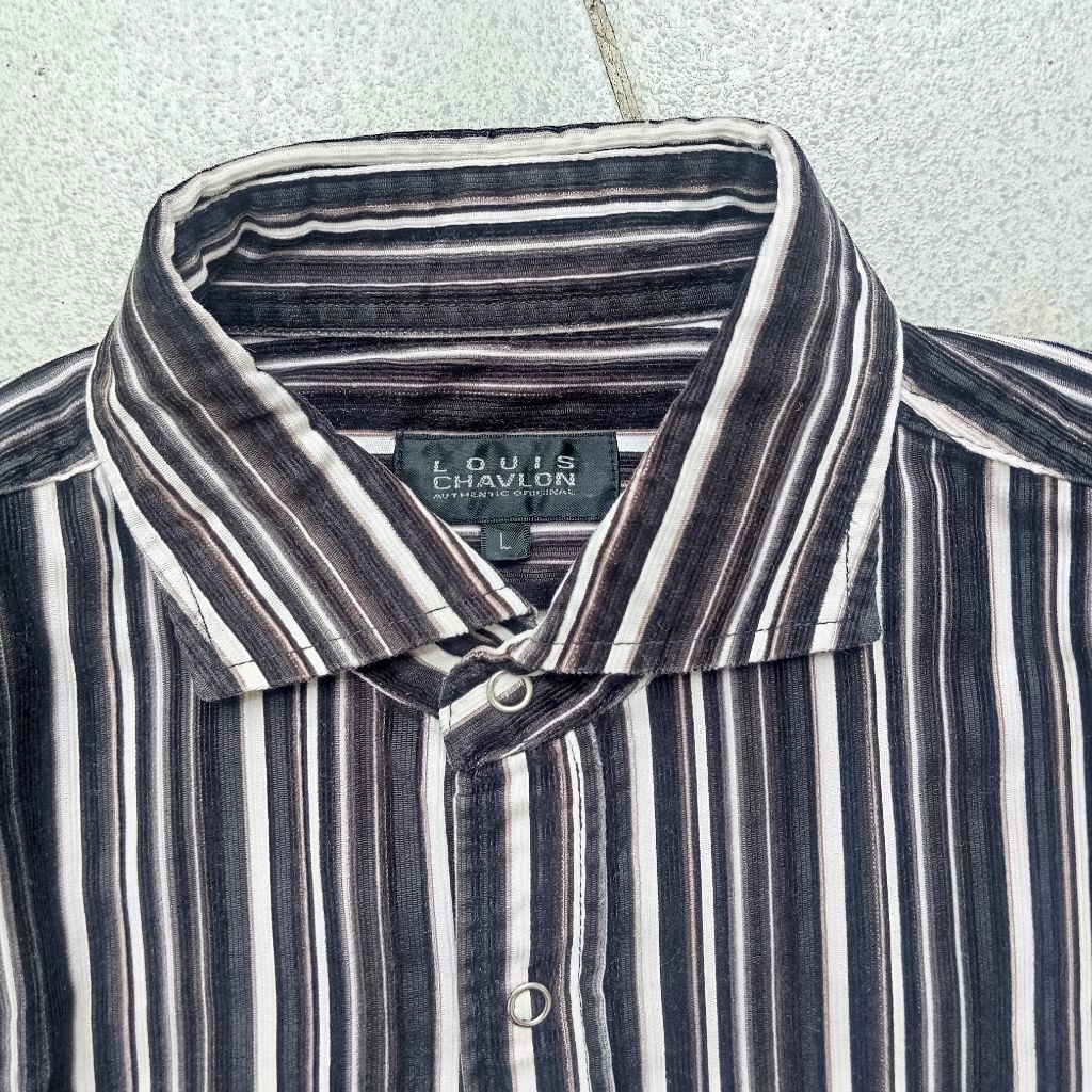 Kemeja Salur Corduroy Snap Button by Louis Chavlon Size L