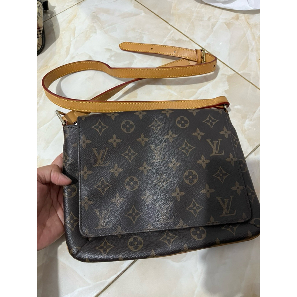 preloved sling lv