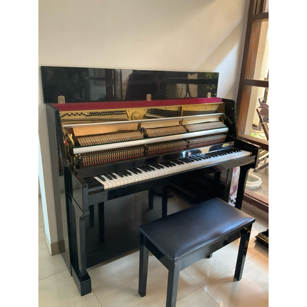 Piano Yamaha LU-110-CPE